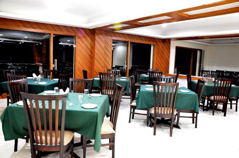 Batoti Hotel Trinetar Resorts מראה חיצוני תמונה